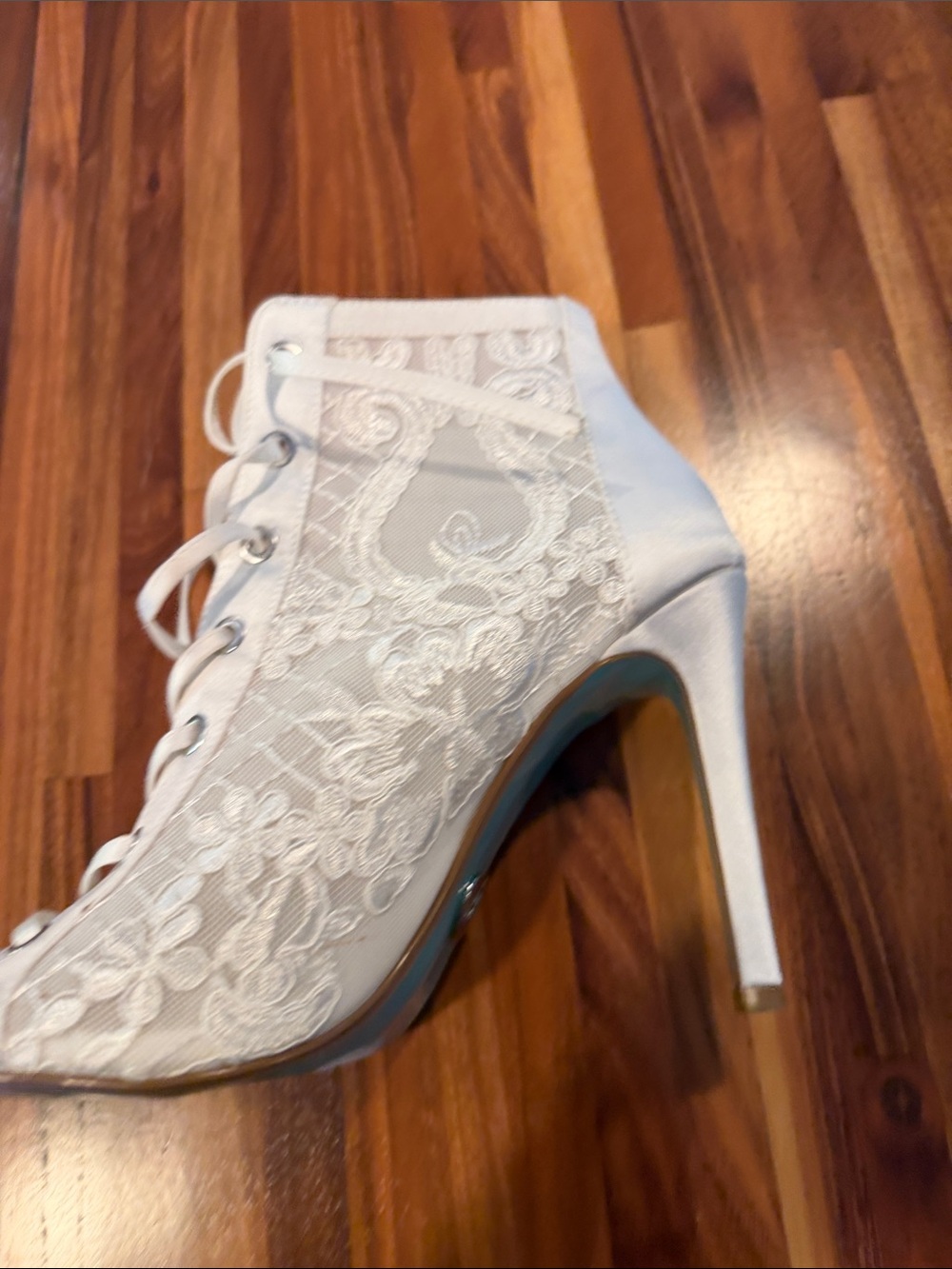 Betsey Johnson Marlo Ivory Lace Booties | Size 7.5 - Picture 3 of 9